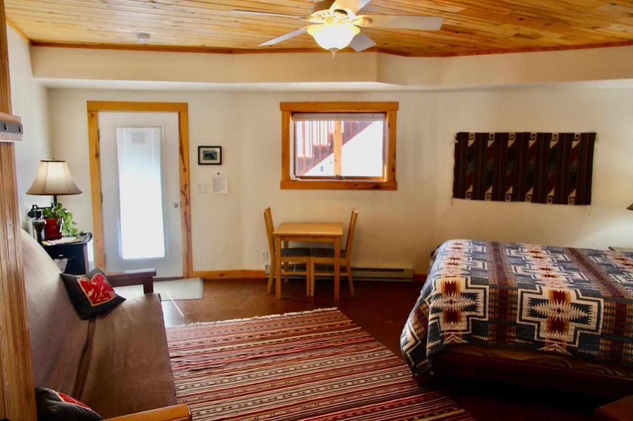 Red Moon Lodge Moab Eksteriør bilde